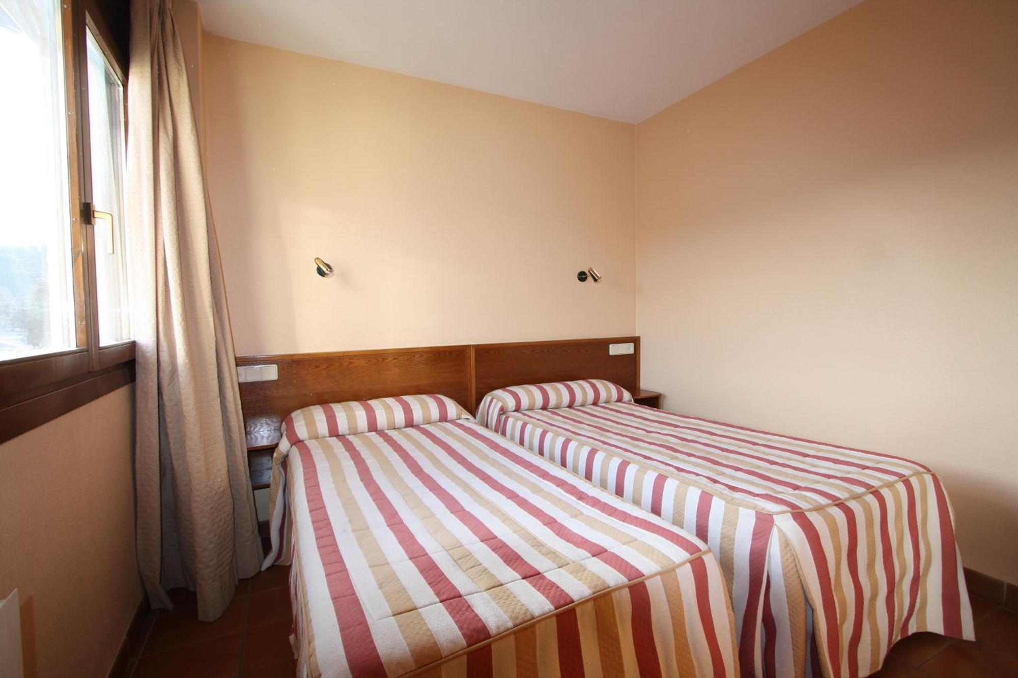 Apart-Hotel Selva Nevada La Virgen de la Vega Zewnętrze zdjęcie